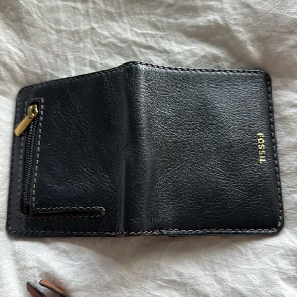 Fossil Black Womens Wallet - Picture 3 of 5